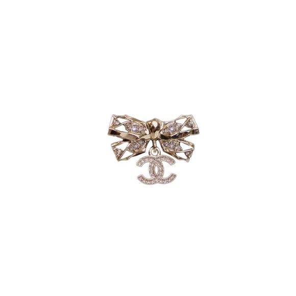 Pre Loved chanel Women Gold Brooches - Picture 1 of 6